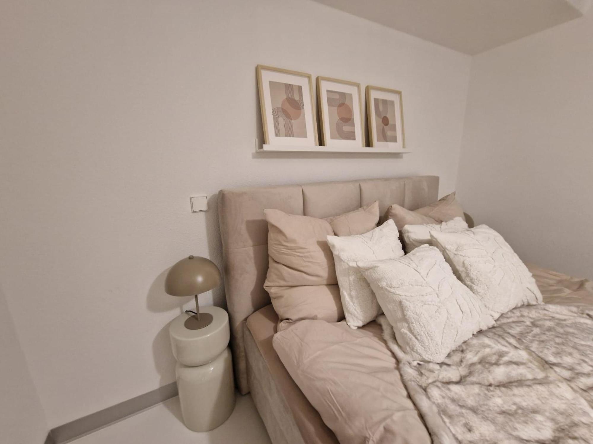 Stuttgart Lux Living - Stilvolles Wohnen Im Zentrum Quarto foto